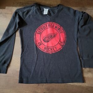 DETROIT RED WINGS Logo T Shirt      Youth Large 12/14
